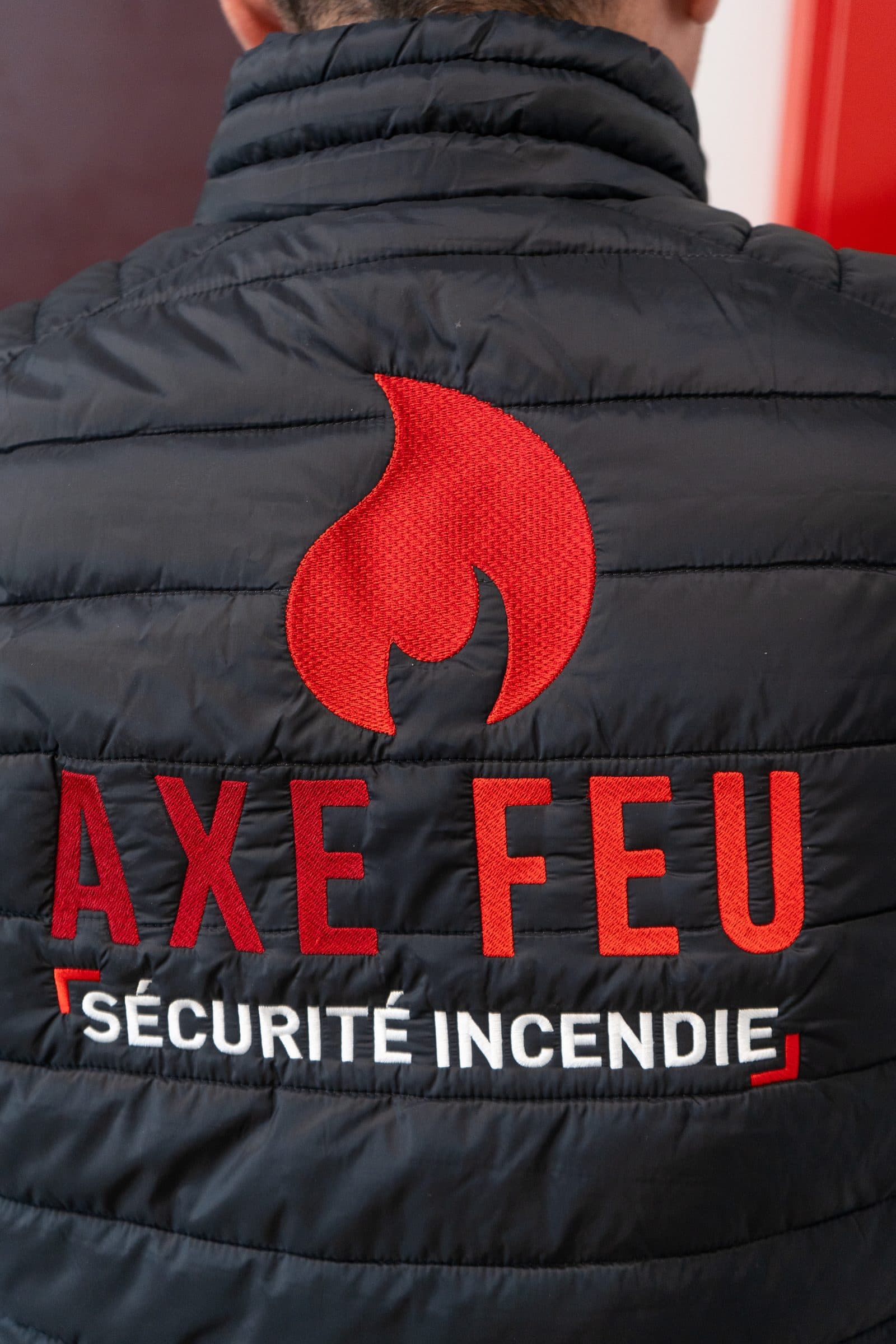L'équipe de techniciens AXE FEU en veste floquée, spécialistes de la sécurité incendie en Île-de-France